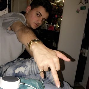 Meet your Posher, Nick